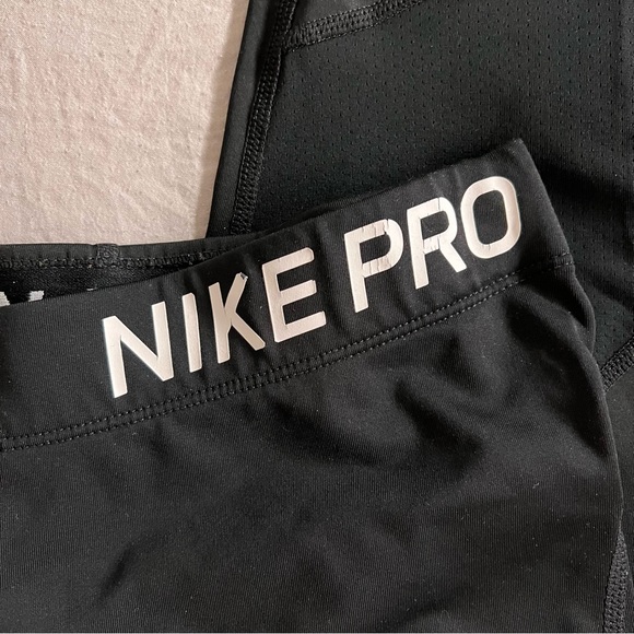 Nike Pro Black Leggings Capri Length - Picture 4 of 5